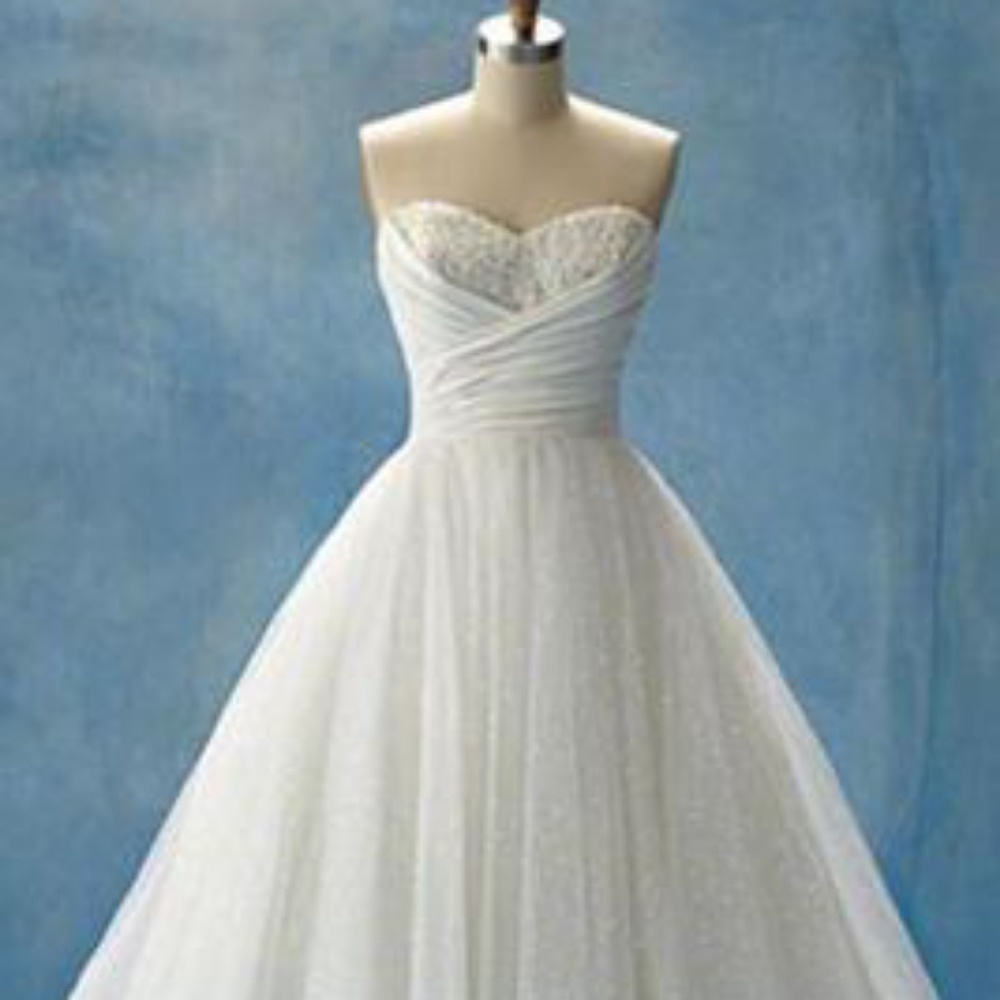 Alfred angelo Cinderella